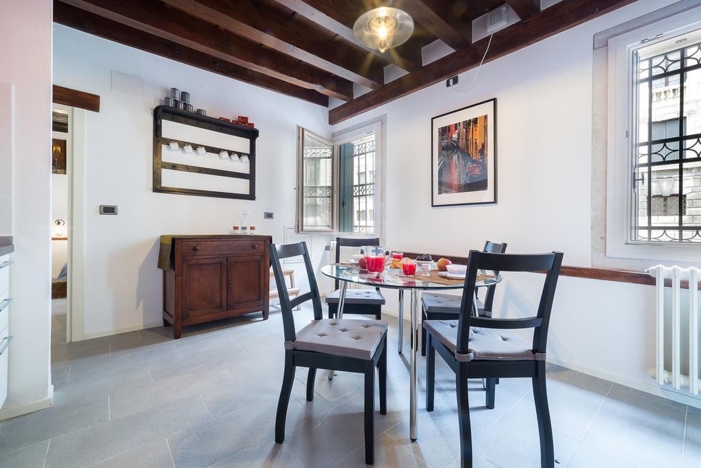 Ve.N.I.Ce Cera Casa Santo Stefano Leilighet Venezia Eksteriør bilde